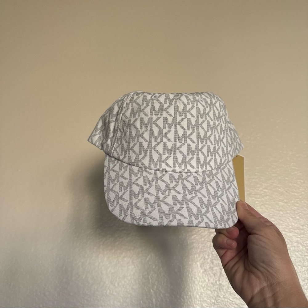 Michael Kors white/Grey Monogram Baseball Cap NWT one size - Picture 5 of 10